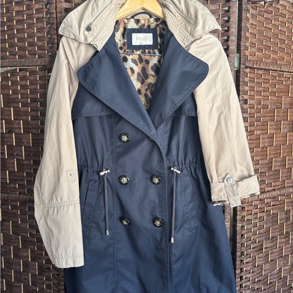 Laundry By Shelli Segal Jackets & Blazers - Laundry By Shelli Segal Navy & Tan Colorblock Trench Coat Leopard Lining Small